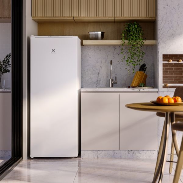 CONGELADOR VERTICAL ELECTROLUX 197L INVERTER BLANCO