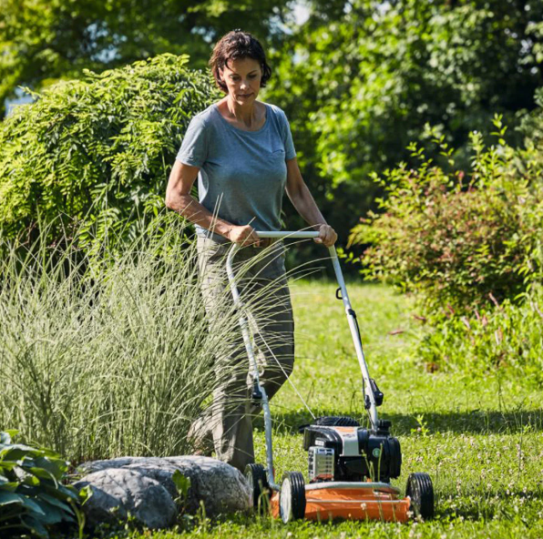 CORTA CÉSPED STIHL RM 2.2R + 1 ACEITE MOBIL